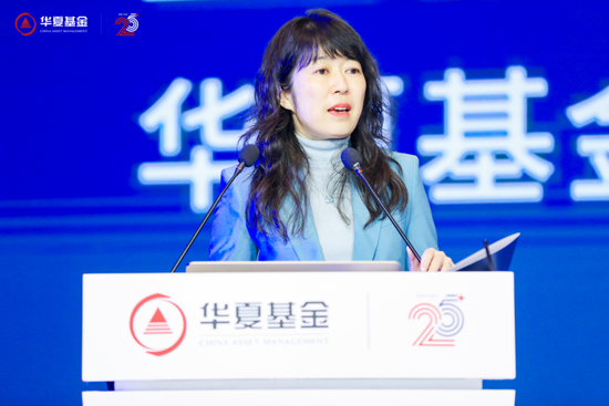 "碎银"几两，能解万种"慌张"！公募巨头总经理最新发声：要当资管行业的"乐高"