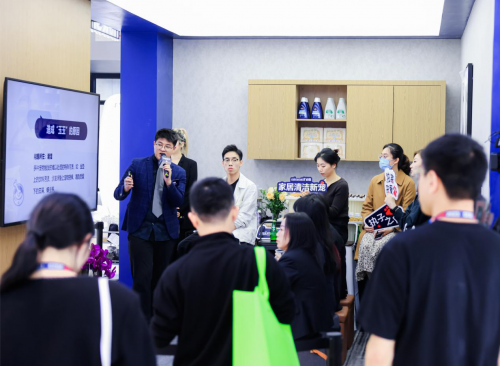 BISSELL必胜宠医沙龙,聚焦人宠共居健康生活