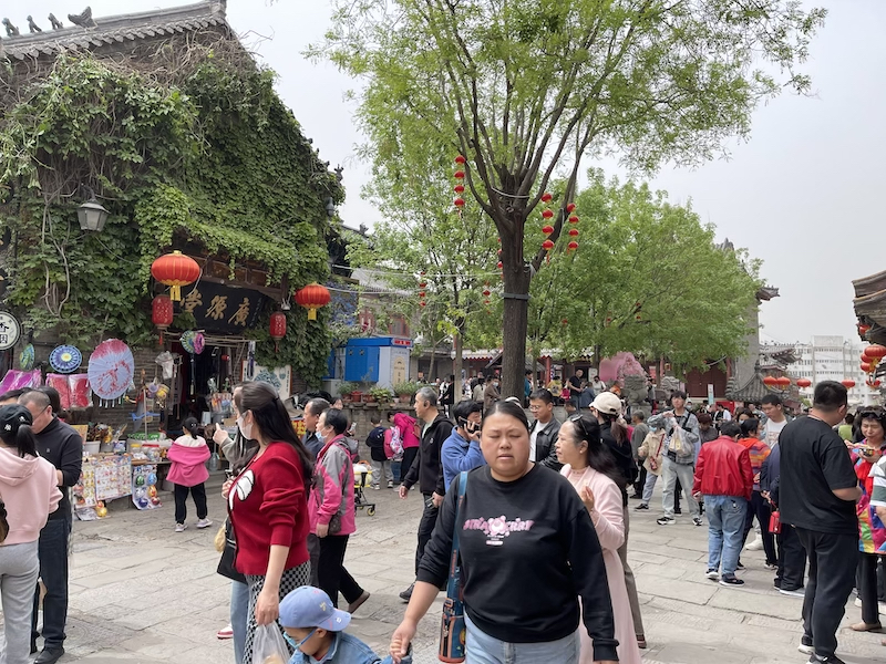 “五一”假期首日景区订单较2019年涨超500%，淄博推出1元民宿