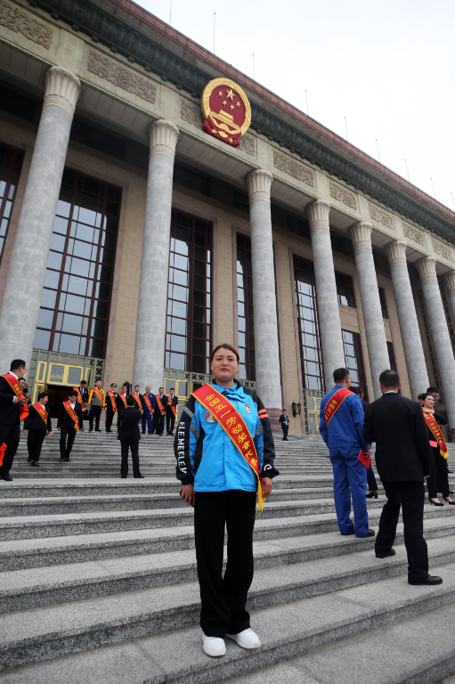 “从没想过，能穿着外卖服，走进人民大会堂”