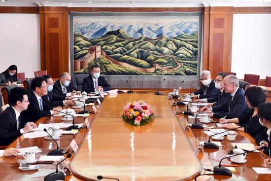 西门子CEO6月再访华，将宣布在中国市场重要举措！博乐仁曾表示：退出中国“不是一种可行的选项”